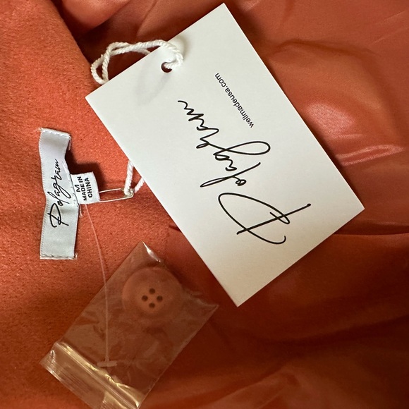 Polagram Coral Trench Coat with Notched Lapel and Oversized Fit - Picture 6 of 6